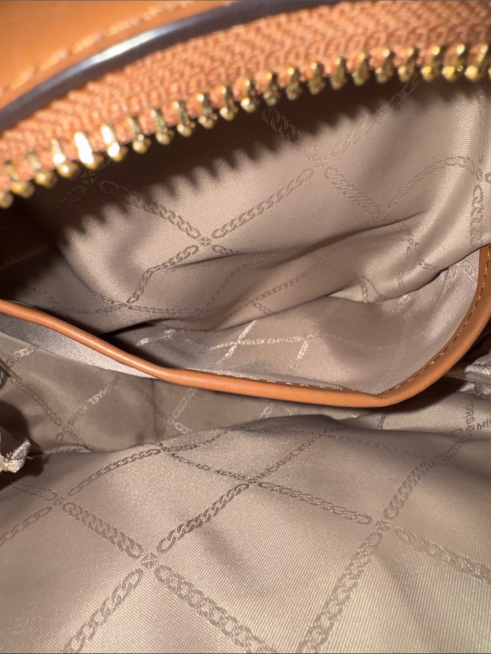 Michael Kors Bag Delaney Signature Logo Jet Set Canteen Crossbody EUC - Picture 11 of 17